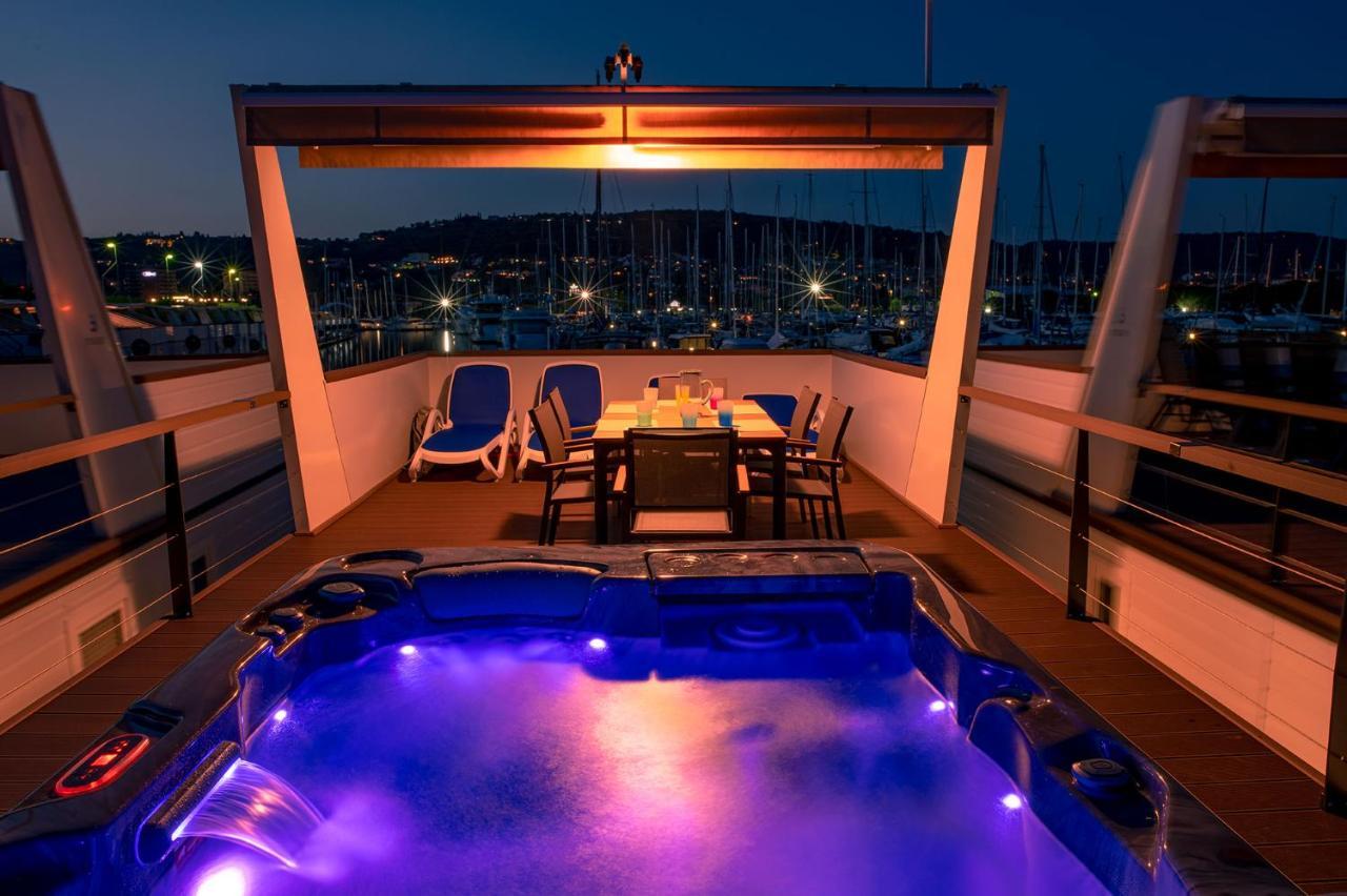 Floating Seahouse Ocean Beauty Vakantiehuis Portorož